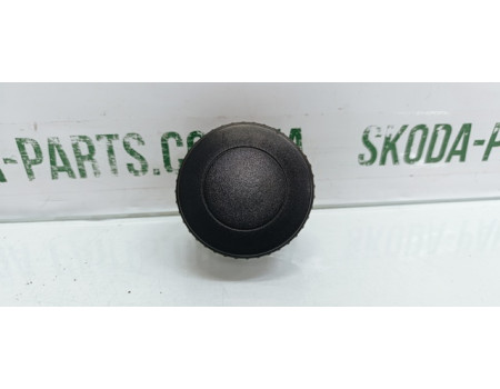 Крутівка регулювання сидіння Volkswagen Golf 5 VAG (1J0881671J)