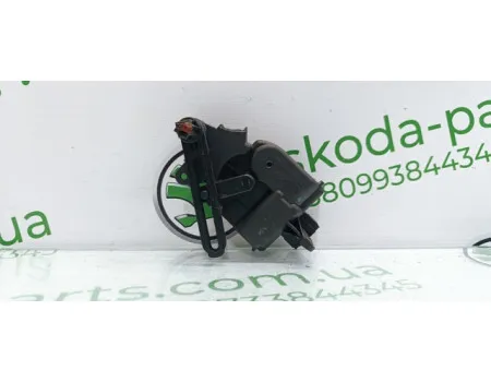 Двигун заслiнки пічки Skoda Octavia Tour 1J0907511 VAG (1J0907511)