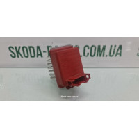Резистор опору вентилятора пічки Skoda Octavia Tour 3AA963553B вживаний VAG (1J0907521)