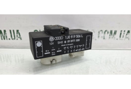 Регулятор оборотів вентилятора охолодження (блок управління) Skoda Octavia Tour вживаний VAG (1J0919506L)