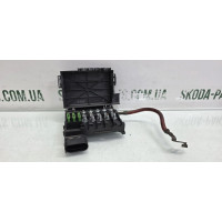 Блок запобіжників Skoda Octavia Tour 1J0937550AB VAG (1J0937550AB)