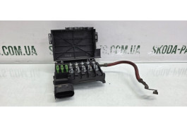Блок запобіжників Skoda Octavia Tour 1J0937550AB VAG (1J0937550AB)