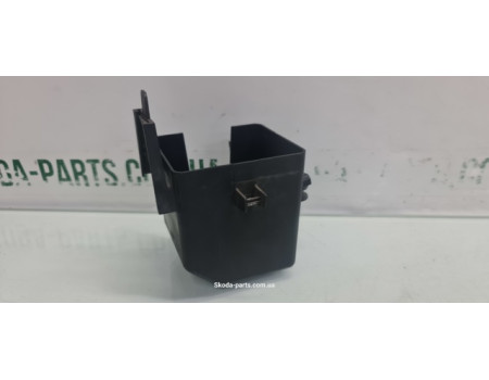 Корпус блоку запобіжників Skoda Octavia Tour VAG (1J0941393B)