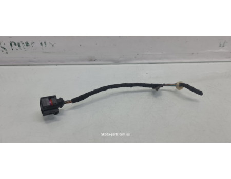 Фішка роз'єм проводки дверей Skoda Octavia Tour VAG (1J0973714)