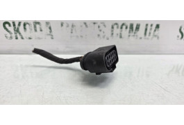 Роз'єм фішка фари Skoda Fabia New VAG (1J0973735)