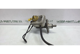 Головний гальмівний циліндр 1J1614019K Skoda Octavia Tour 1.6 бензин VAG (1J1614019K)