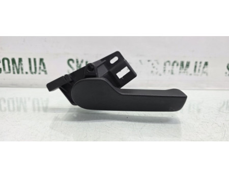 Ручка з кронштейном відмикання капоту Skoda Fabia new VAG (1J1823533CA)