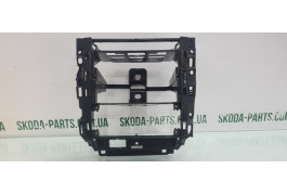 Рамка автомагнітоли Volkswagen Bora 1J1858069 вживана VAG (1J1858069)