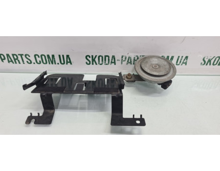 Сигнал з кронштейном Volkswagen Bora вживаний 1J1906217E VAG (1J1906217E)