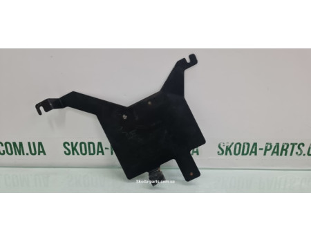 Кронштейн кріплення блоку управління коробкою передач Skoda Octavia Tour 1J1927741A вживаний VAG (1J1927741A)