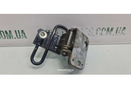 Завіса дверей задня права нижня Skoda Octavia Tour 1J4833412C VAG (1J4833412C)