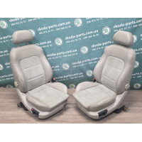 Сидіння передні задні салон Skoda Octavia Tour шкіряні електричні з підігрівом VAG (1J4881105GCC)