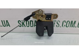 Замок кришки багажника сидан Volkswagen Bora 1J5827505D вживаний VAG (1J5827505D)