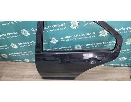 Двері задні ліві колір чорний Z4Z4 Volkswagen Bora VAG (1J5833055F)