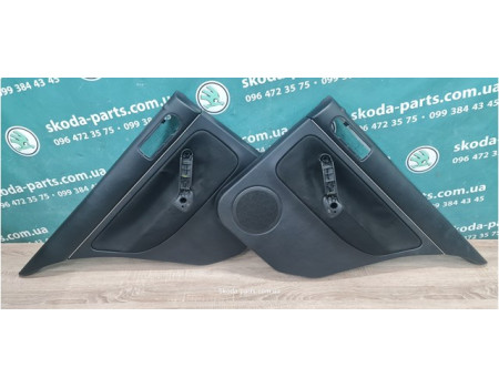 Карти дверей задні Volkswagen Bora 1j5867211AD вживані VAG (1J5867211AD)