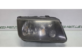 Фара права Volkswagen Bora MARKET (OEM) (1J5941018AE)
