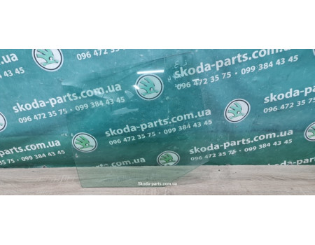 Скло дверей заднє ліве хетчбек Volkswagen Golf 4 VAG (1J6845025K)