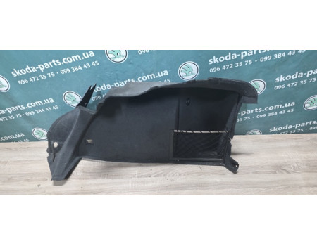 Обшивка багажника права Volkswagen Bora VAG (1J6867428)