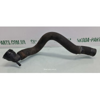 Патрубок системи охолодження двигуна 1.2tsi Skoda Octavia A5 1K0121049CB VAG (1K0121049CB)