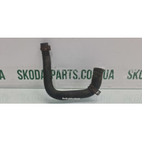Патрубок системи охолодження двигуна 1.4tsi Skoda Octavia A5 1K0121063AA VAG (1K0121063AA)