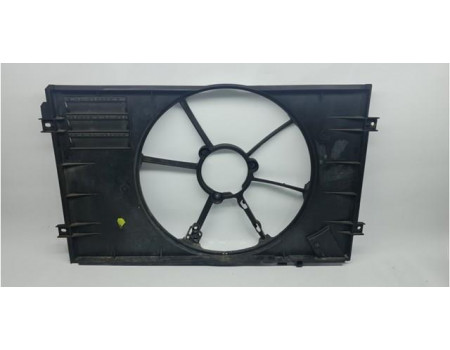 Дифузор радіатора системи охолодження 1.9tdi Skoda Octavia A5 1K0121205AA VAG (1K0121205AA)