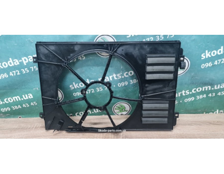 Дифузор вентилятора системи охолодження двигуна 1.2tsi Skoda Octavia A5 1K0121205AC VAG (1K0121205AC)