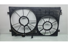 Дифузор вентиляторів радіатора Skoda Octavia A5 1K0121207T VAG (1K0121207T)