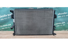Радіатор системи охолодження двигуна 1.2tsi Skoda Octavia A5 1K0121251CL VAG (1K0121251CL)