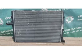 Радіатор системи охолодження двигуна 2.0tdi Skoda Superb 2 1K0121251DM VAG (1K0121251DM)