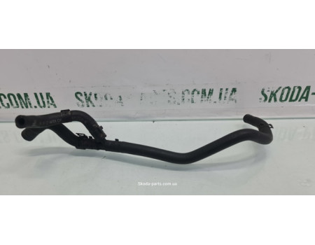 Патрубок системи охолодження двигуна 1.2tsi Skoda Octavia A5 1K0121447EK VAG (1K0121447EK)