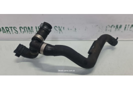 Патрубок системи охолодження масляного радіатора 2.0tdi Skoda Superb 2 VAG (1K0122058P)