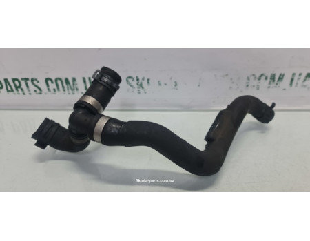 Патрубок системи охолодження масляного радіатора 2.0tdi Skoda Superb 2 VAG (1K0122058P)