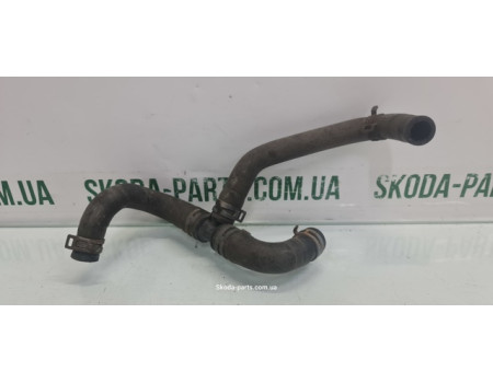 Патрубок системи охолодження двигуна 1.4tsi Skoda Octavia A5 1K0122063K VAG (1K0122063K)