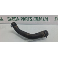 Патрубок системи охолодження двигуна 1.2tsi Skoda Octavia A5 1K0122063P VAG (1K0122063P)
