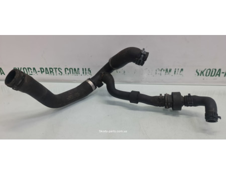 Патрубок системи охолодження двигуна в комплекті 2.0tdi Skoda Superb 2 VAG (1K0122101KP)