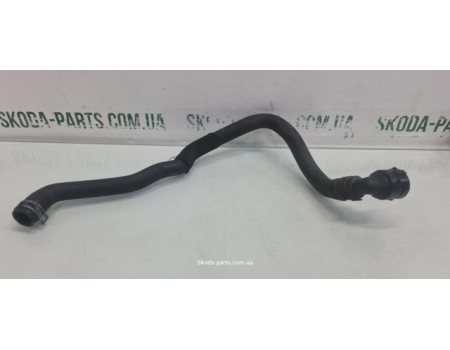 Патрубок системи охолодження Skoda Octavia A5 1K0122157JH VAG (1K0122157JH)