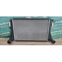 Радіатор інтеркулера 2.0tdi Skoda Superb 2 1K0145803BM VAG (1K0145803BM) Радіатор інтеркулера 2.0tdi Skoda Superb 2 1K0145803BM VAG (1K0145803BM)