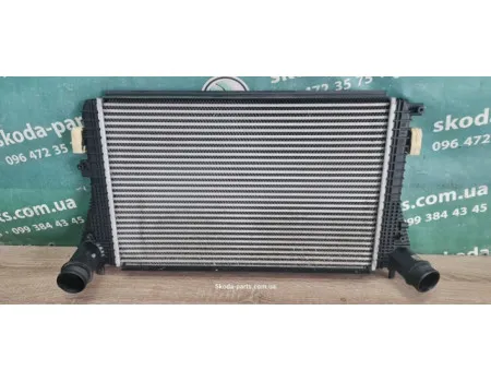 Радіатор інтеркулера 2.0tdi Skoda Superb 2 1K0145803BM VAG (1K0145803BM)
