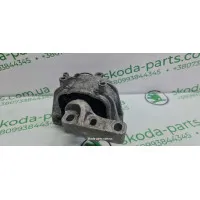 Подушка двигуна права 2.0tdi Skoda Superb 2 1K0199262CB VAG (1K0199262CB)