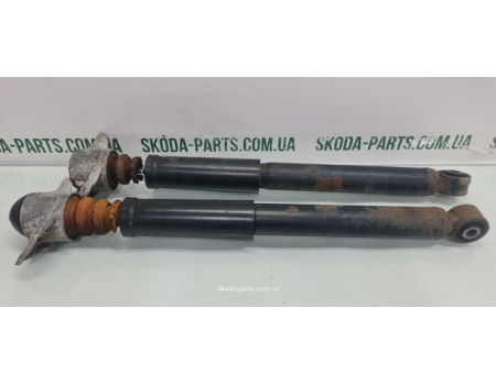 Амортизатори задні ліфтбек 1.4tsi Skoda Octavia A5 1K0513029EN вживані VAG (1K0513029EN)