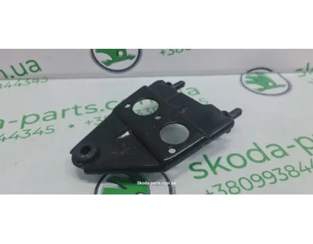 Кронштейн кріплення блоку АБС ABS Skoda Superb 2 1K0614235D VAG (1K0614235D)