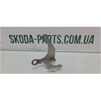 Кронштейн кріплення трубки щеплення Skoda Octavia A5 1K0721487C вживаний VAG (1K0721487C)