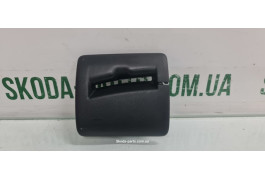 Накладка паска безпеки заднього сидіння Skoda Octavia A5 1K0857781B вживана VAG (1K0857781B)