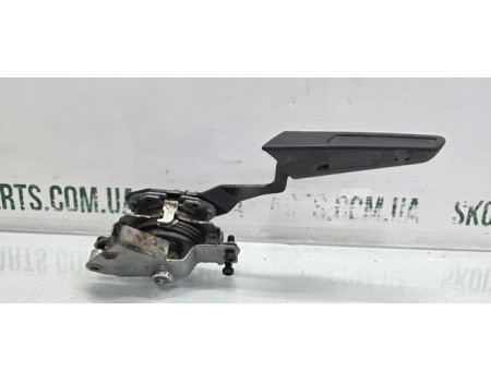 Мікроліфт водійського сидіння Skoda Octavia A5 VAG (1K0881091B)