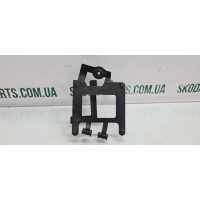 Кронштейн кріплення блоку калапанів Skoda Octavia A5 VAG (1K0906279B)