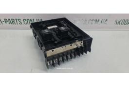 Блок запобіжників 1.9tdi Skoda Octavia A5 1K0937125D вживаний VAG (1K0937125D)