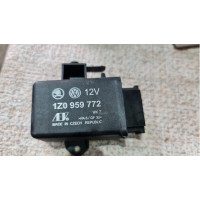 Реле подогрева сиденья VAG (1K0959772)