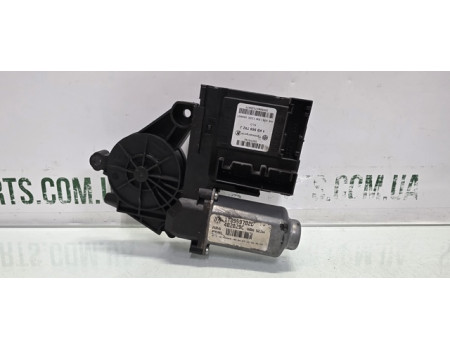 Двигун склопідіймача дверки передньої правої Skoda Octavia A5 VAG (1K0959792J)