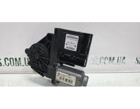 Двигун склопідіймача передній правий з блоком Skoda Octavia A5 1K0959792R VAG (1K0959792R)