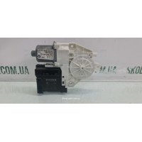 Двигун склопідіймача передній лівий Volkswagen Golf 5 1K0959793M VAG (1K0959793M)